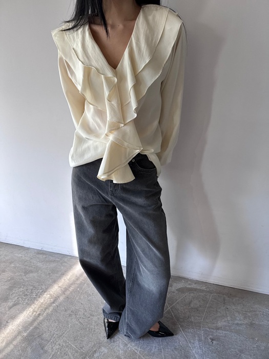 Gray Straight Denim Pants Gray Straight Denim Pants