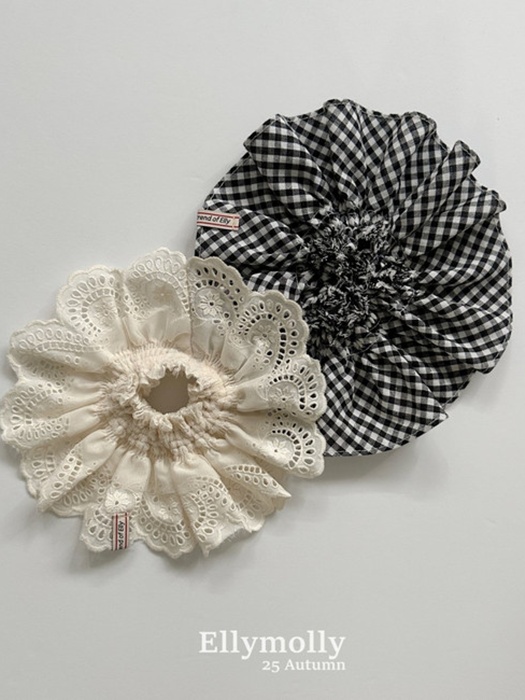 Flower Scrunchie