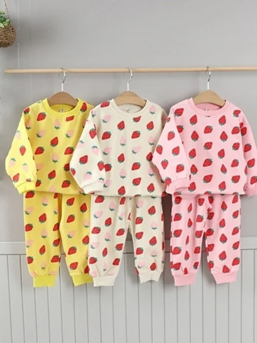 Strawberry Pattern Top Bottom Set Strawberry Pattern Top Bottom Set