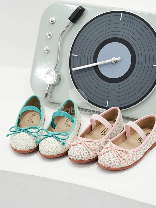Lillian Flat Lillian Flat