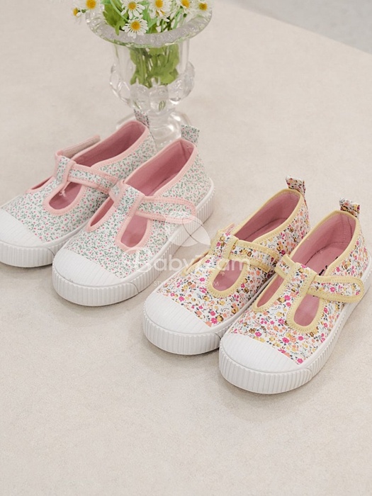 Cherish Sneakers