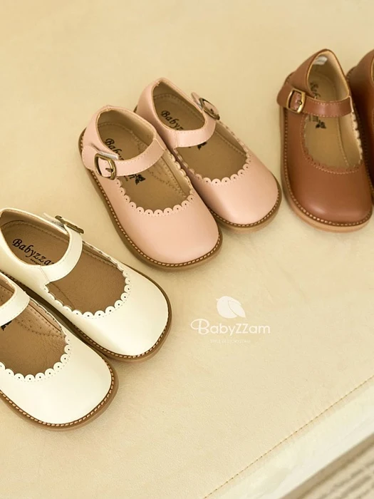 Martina Flat Martina Flat