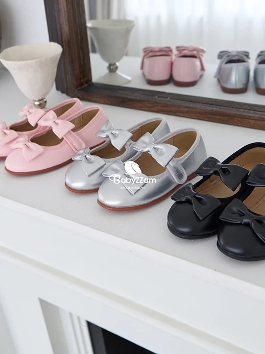 Highteen Ribbon Flat Highteen Ribbon Flat