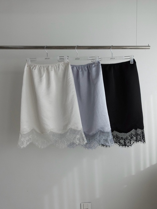 Blanc Skirt
