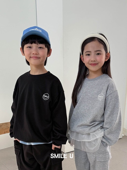 Smile Embroidery Sweatshirt Smile Embroidery Sweatshirt