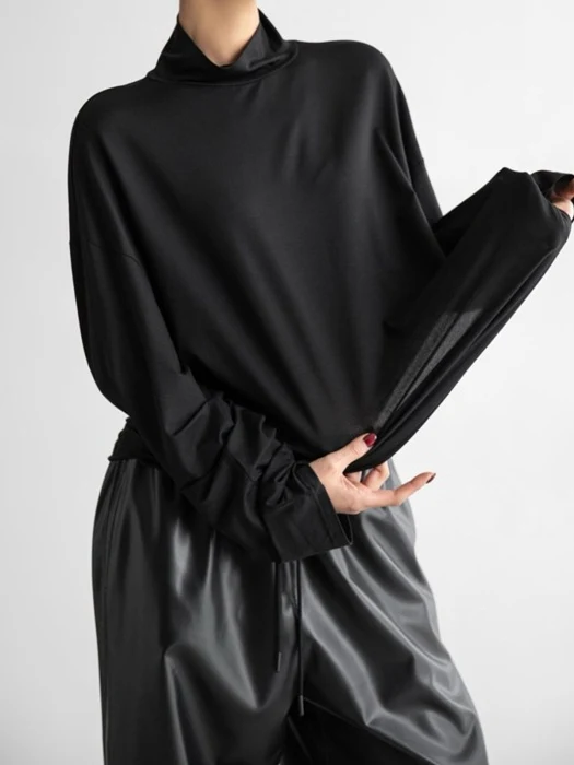 Classic Loose Fit Tencel Half Neck Top