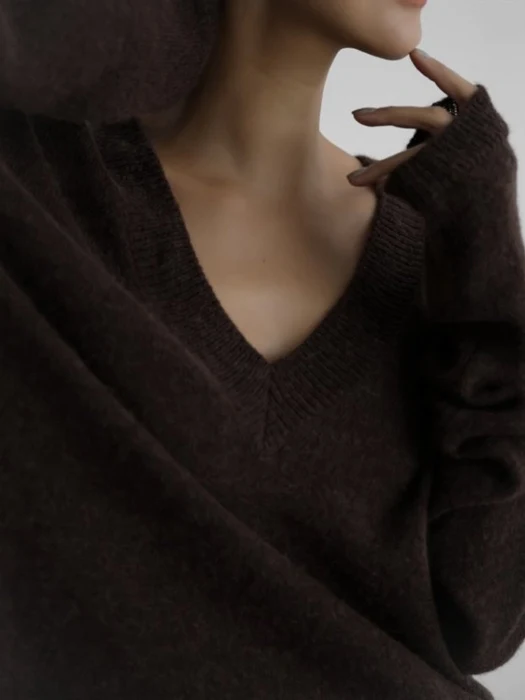 Alpaca Wool Deep V-Neck Knit Top Alpaca Wool Deep V-Neck Knit Top
