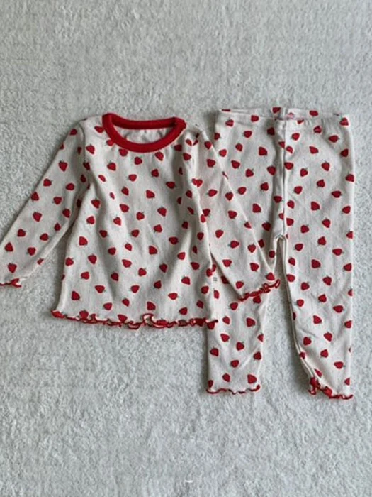 Eyelet Strawberry Set-up Eyelet Strawberry Set-up