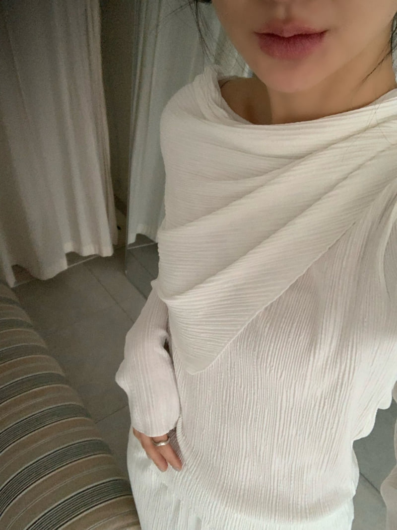 Afarrier - Korean Women Fashion - #momslook - Scarf Pleats Blouse - 10