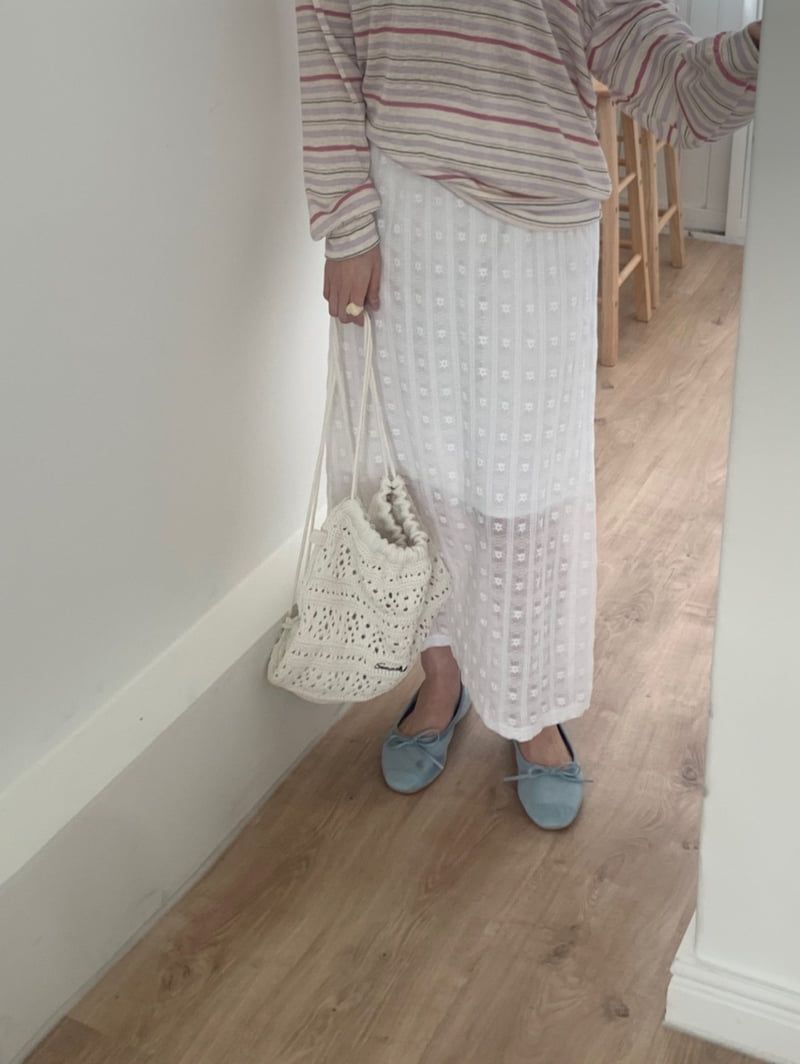 Afarrier - Korean Women Fashion - #momslook - Small Floral Lace Skirt