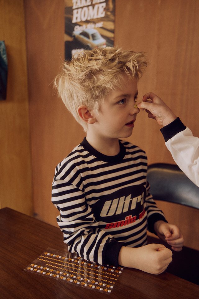 Apple Smile - Korean Children Fashion - #discoveringself - Ultra Tee