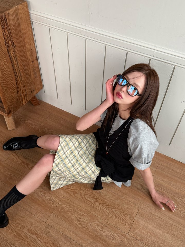 Baguette - Korean Women Fashion - #vintagekidsstyle - Hash Check Skirt - 4