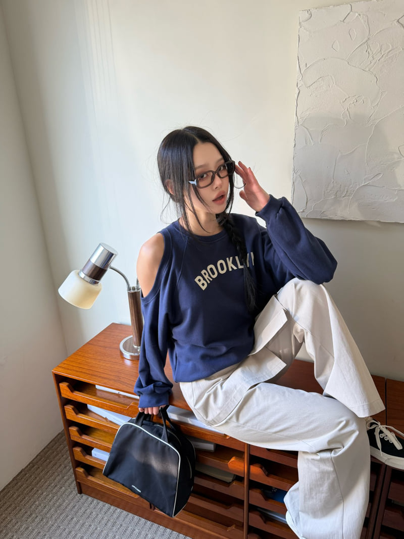 Baguette - Korean Women Fashion - #womensfashion - Brooklyn Sweatshirt