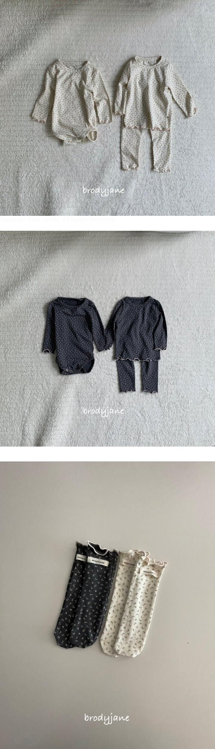 Brody Jane - Korean Baby Fashion - #babyboutique - Carrot Flower Socks