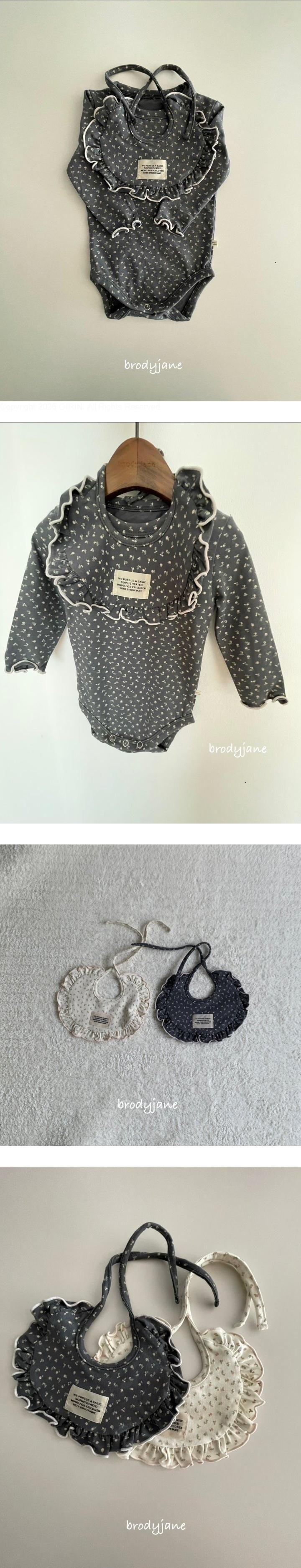 Brody Jane - Korean Baby Fashion - #babyboutique - Carrot Flower Bib