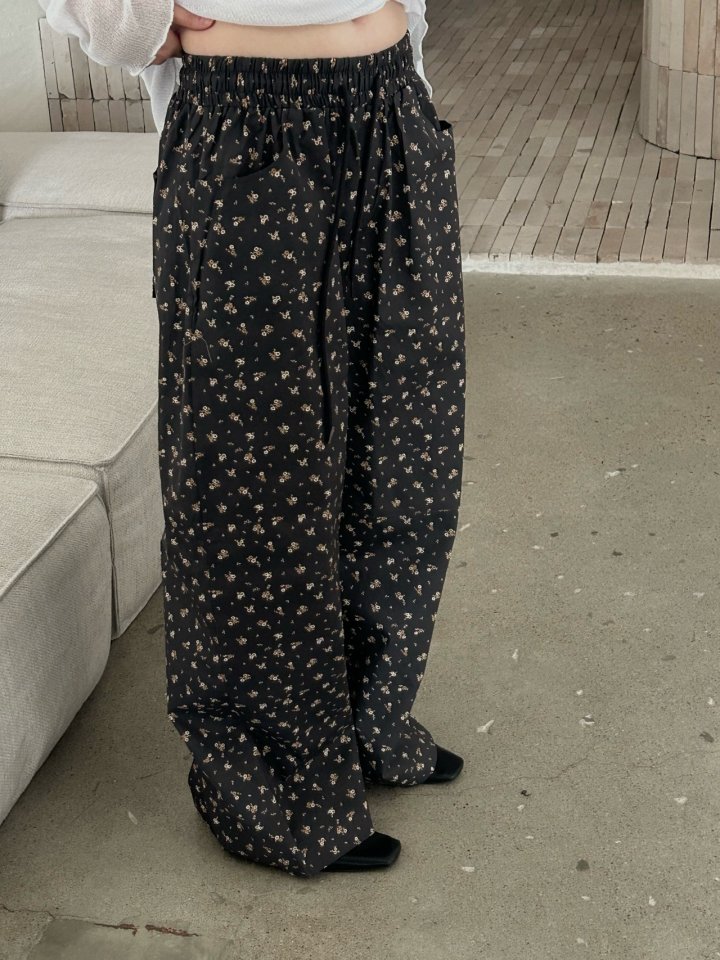 Buckle - Korean Women Fashion - #momslook - Flower Wide Pants - 8