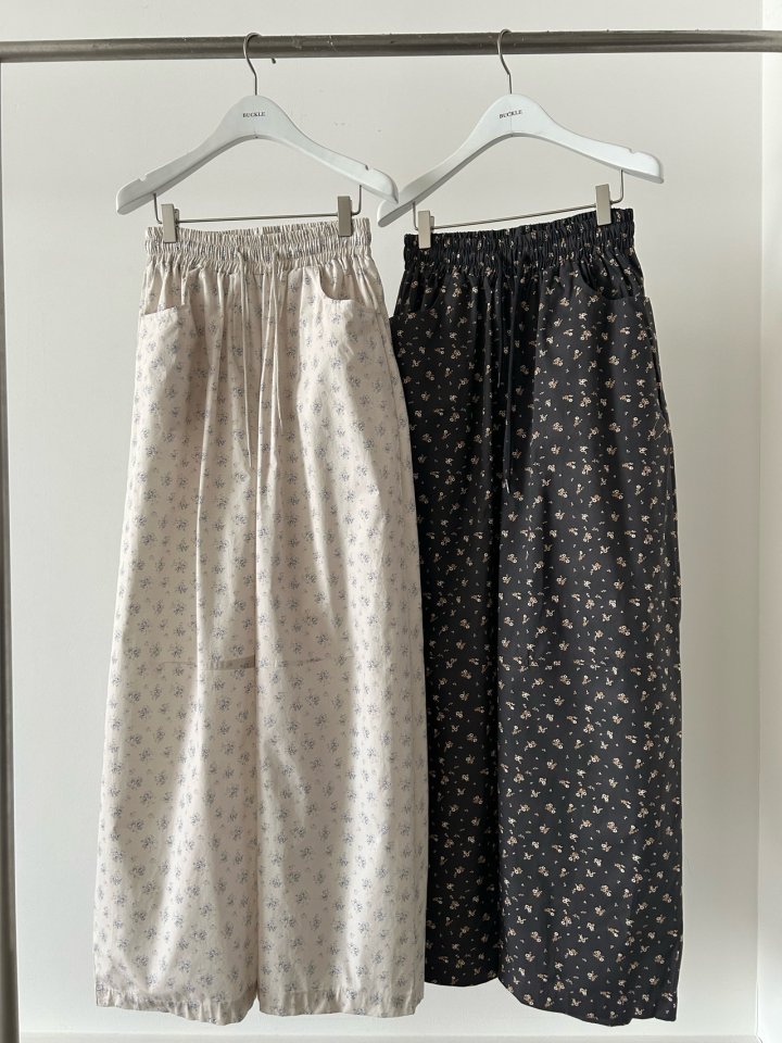 Buckle - Korean Women Fashion - #womensfashion - Flower Wide Pants