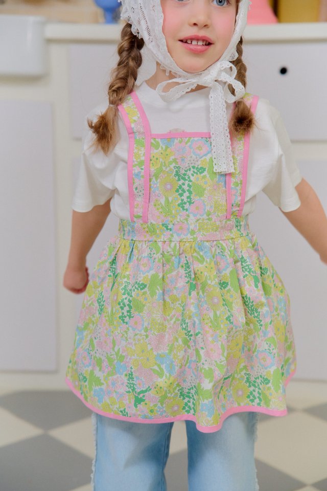 Chouchou Shasha - Korean Children Fashion - #stylishchildhood - Molly Apron Dress - 8
