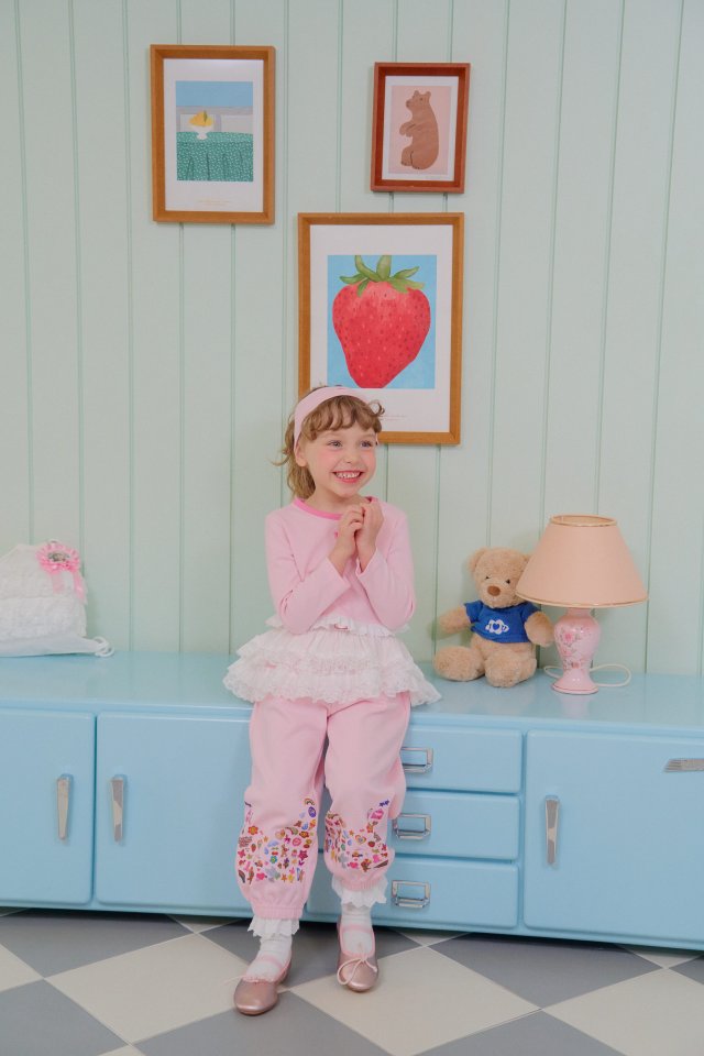 Chouchou Shasha - Korean Children Fashion - #toddlerclothing - Kitsch Embroidered Tee - 12