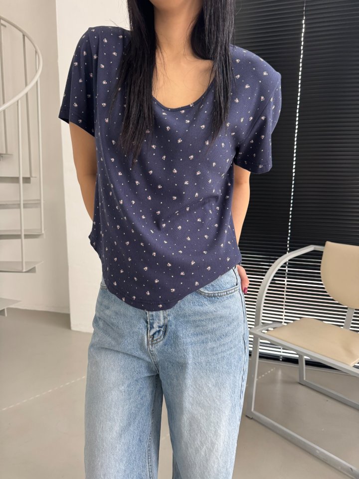 Dress U - Korean Women Fashion - #momslook - Flower Ribbed Tee - 9