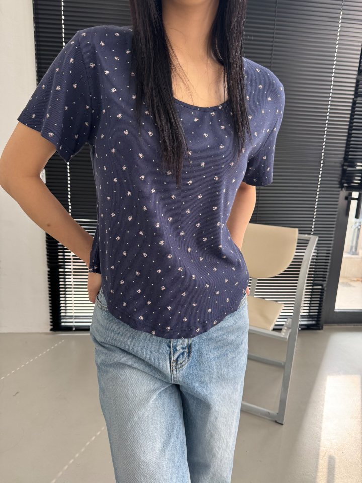 Dress U - Korean Women Fashion - #thelittlethings - Flower Ribbed Tee - 8