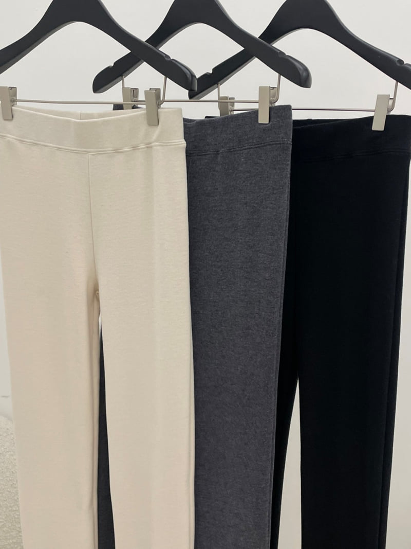 Flatgarden - Korean Women Fashion - #romanticstyle - Sakari Leggings - 2