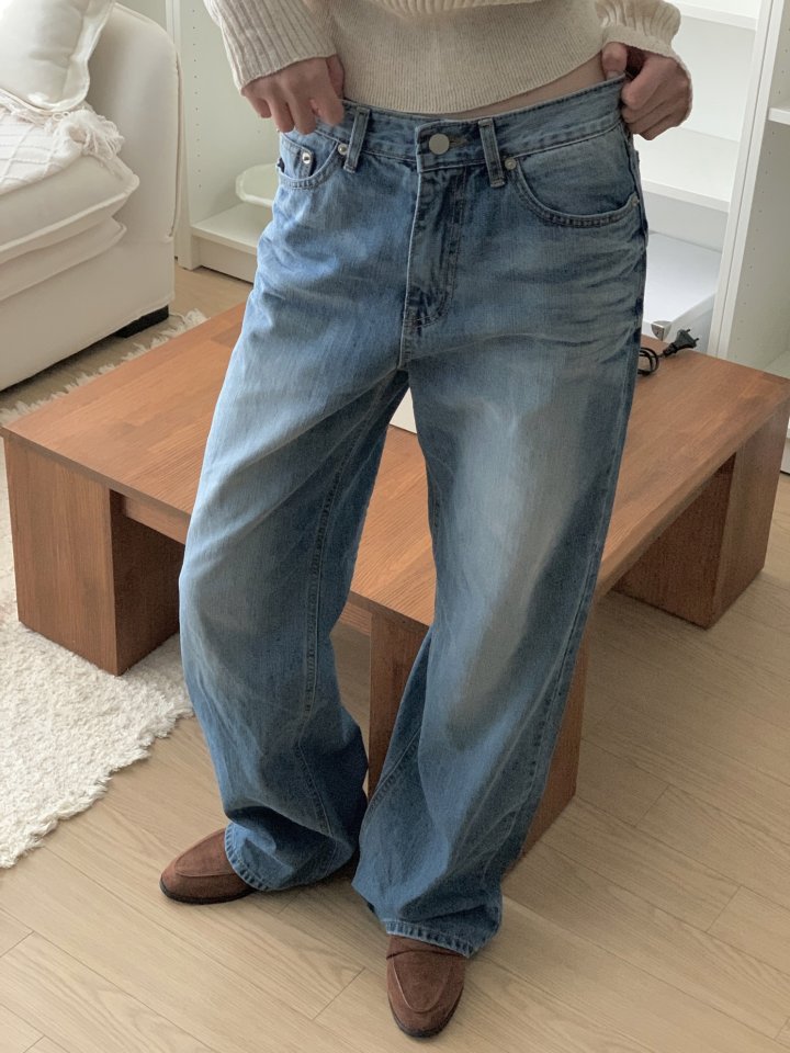 I'm here - Korean Women Fashion - #pursuepretty - Embossed Washed Denim Pants - 9