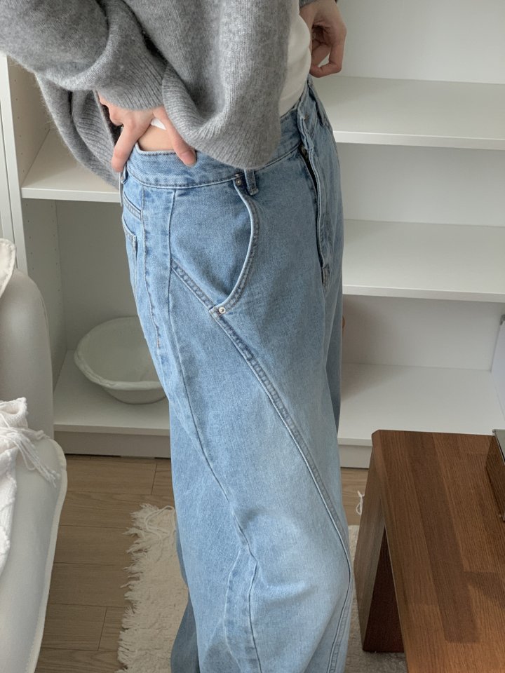I'm here - Korean Women Fashion - #romanticstyle - Seam Curve Round Denim Pants - 5