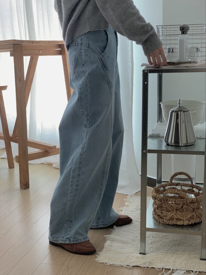 I'm here - Korean Women Fashion - #thatsdarling - Seam Curve Round Denim Pants - 7