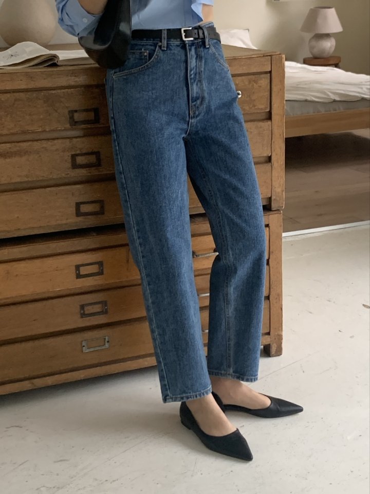 I'm here - Korean Women Fashion - #thelittlethings - Blue Crop Basic Denim Pants - 3