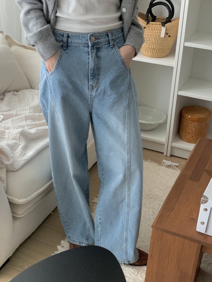 I'm here - Korean Women Fashion - #vintagekidsstyle - Seam Curve Round Denim Pants - 2