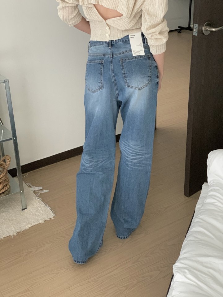 I'm here - Korean Women Fashion - #womensfashion - Embossed Washed Denim Pants - 2