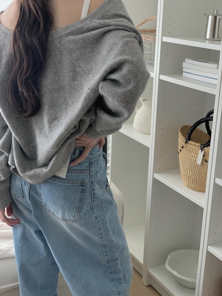 I'm here - Korean Women Fashion - #womensfashion - Seam Curve Round Denim Pants - 12