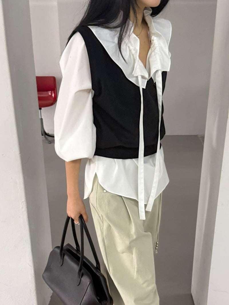 Jade Market - Korean Women Fashion - #momslook - Curve Detail Pants - 11