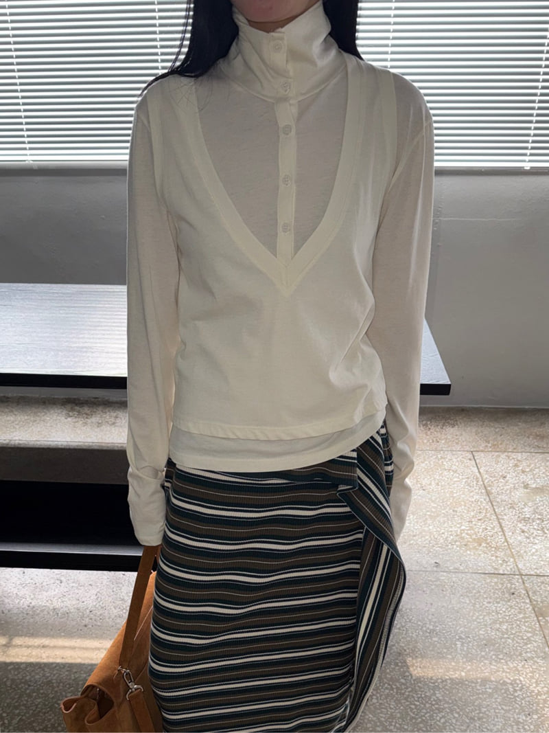 Jade Market - Korean Women Fashion - #momslook - Blanc V-Neck Set - 5