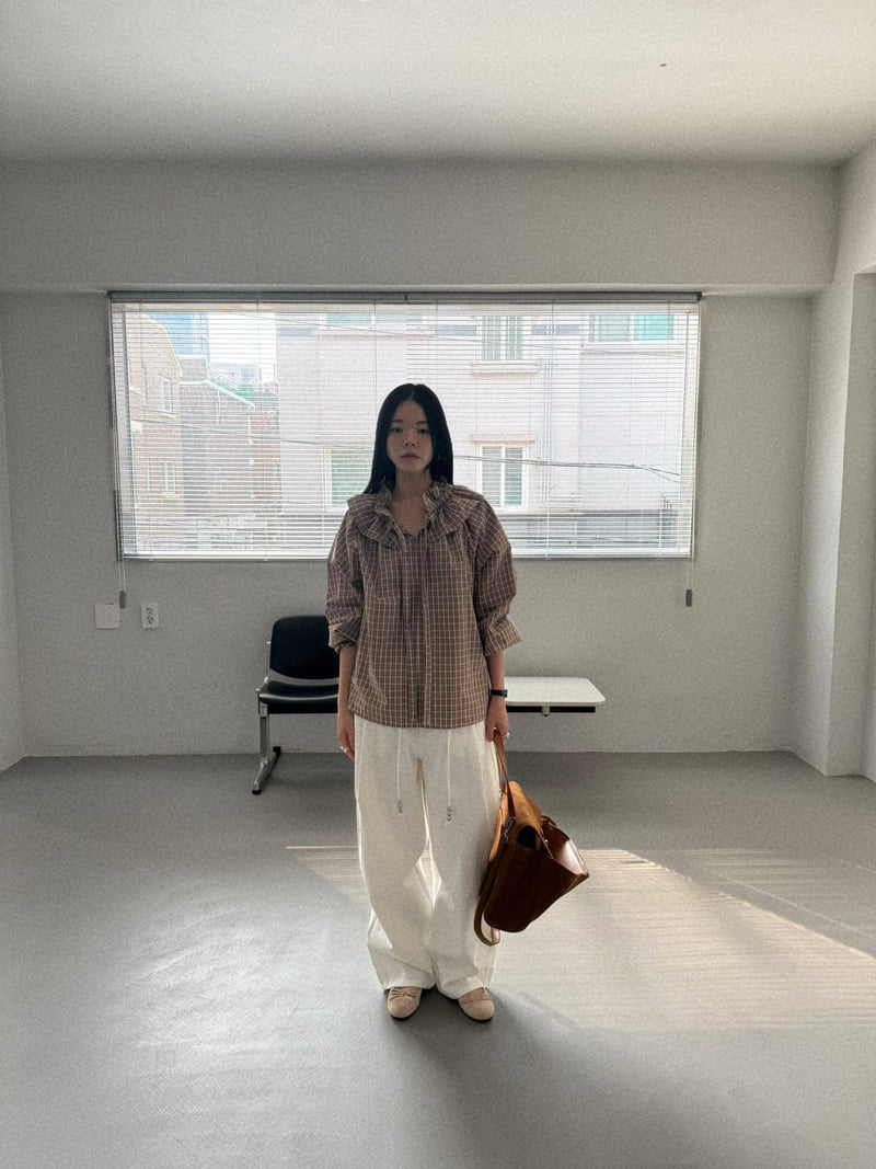 Jade Market - Korean Women Fashion - #womensfashion - Curve Detail Pants - 12