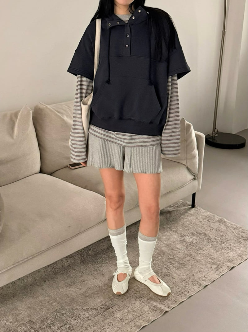 Jade Market - Korean Women Fashion - #womensfashion - Snap Short-Sleeve Hoodie - 5