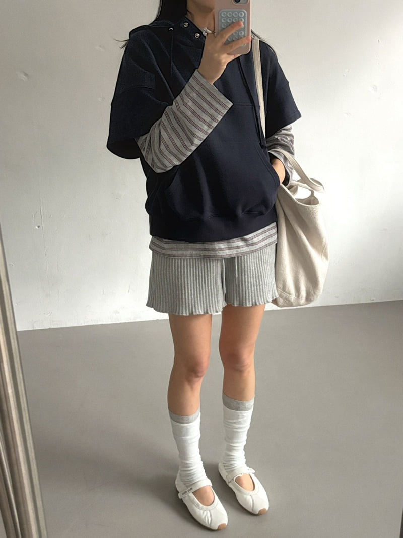 Jade Market - Korean Women Fashion - #womensfashion - Snap Short-Sleeve Hoodie - 7