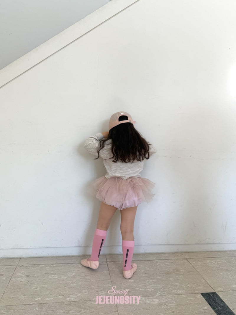 Jejeunosity - Korean Children Fashion - #magicofchildhood - Berry Short Bloomer Pants - 2