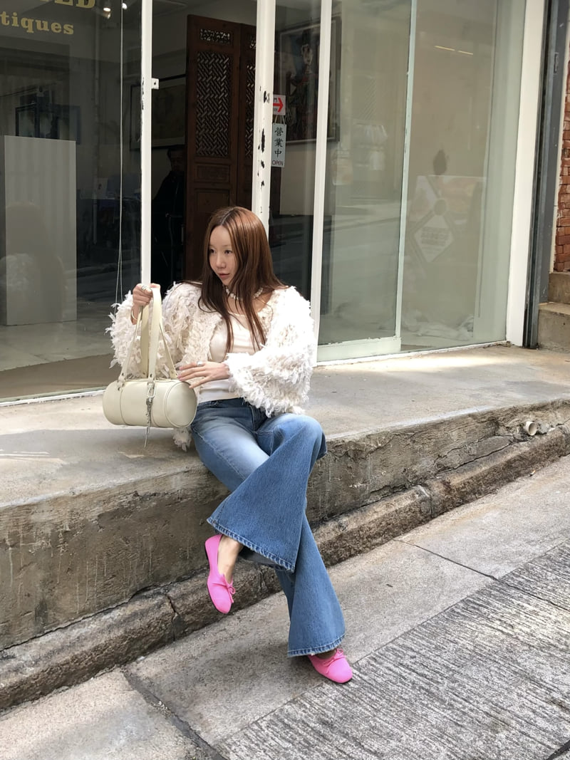 Made - Korean Women Fashion - #vintageinspired - Slim Sleeveless Tee - 2