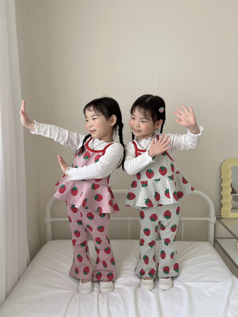 Moran - Korean Children Fashion - #kidsstore - Strawberry Bustier Set - 7
