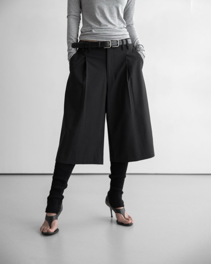 Paper Moon - Korean Women Fashion - #momslook - Classic Wide Fit Bermuda Trousers - 4