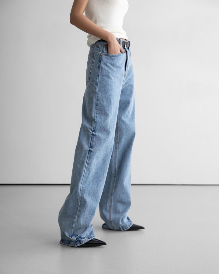 Paper Moon - Korean Women Fashion - #momslook - Classic Domingo Detail Straight Denim Pants - 4