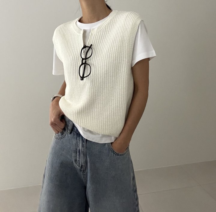 Ripple - Korean Women Fashion - #momslook - Lupi Vest - 2