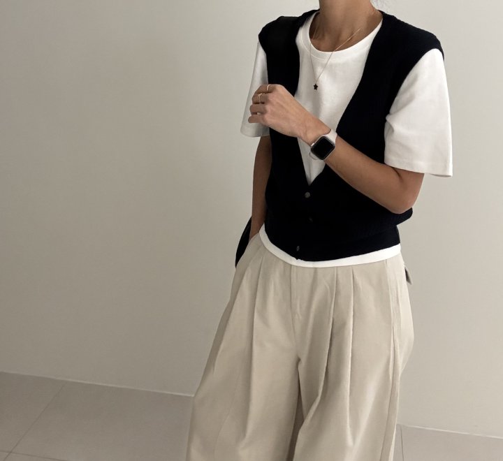 Ripple - Korean Women Fashion - #momslook - Two-In-One Knit Vest - 7