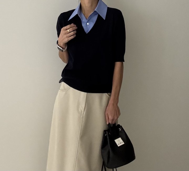Ripple - Korean Women Fashion - #womensfashion - Roe V-Neck Knit