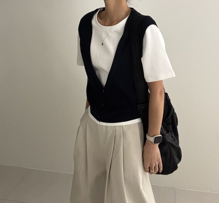 Ripple - Korean Women Fashion - #womensfashion - Two-In-One Knit Vest - 6