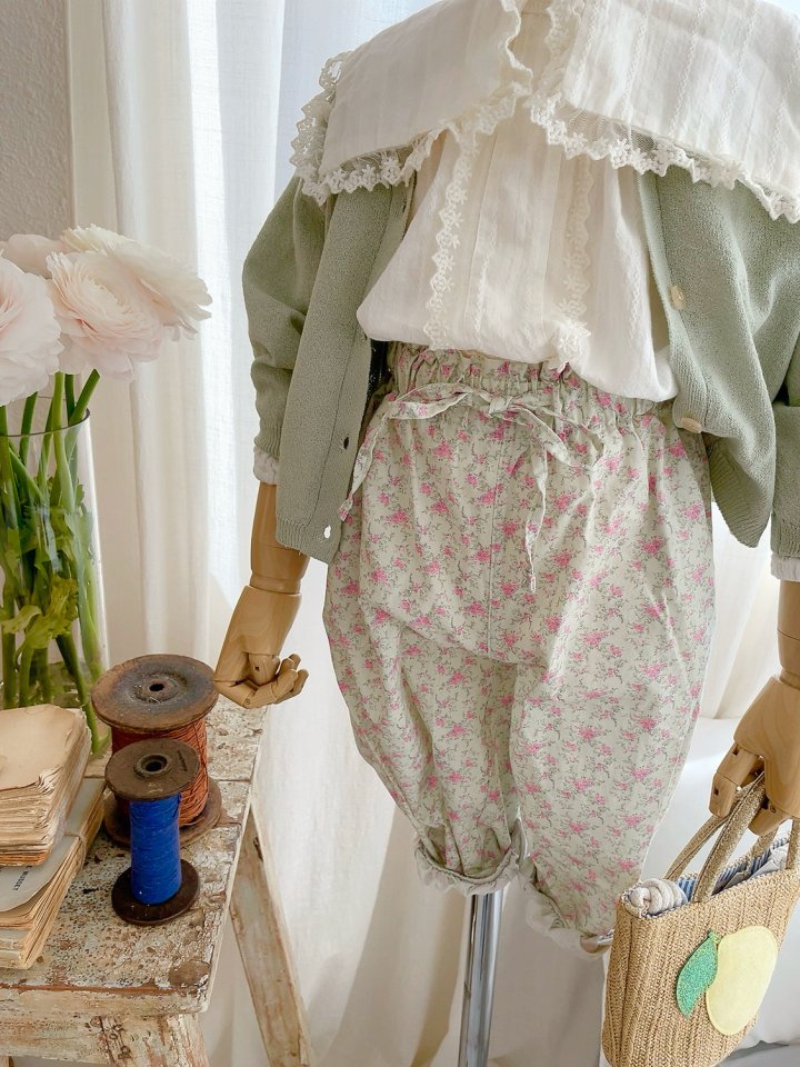 Studio M - Korean Children Fashion - #designkidswear - Blie Flower Banding Strap Pants - 5