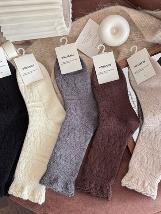 Wave Lace Knit Socks