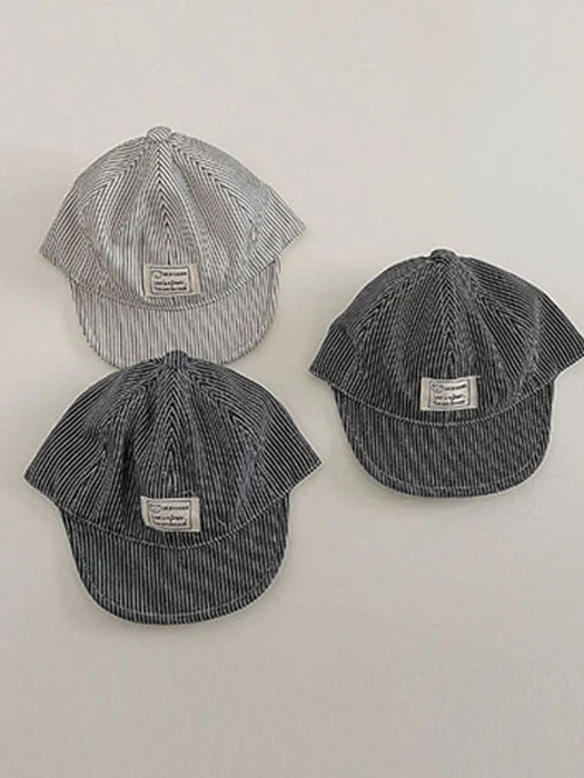 Line Stripe Cap